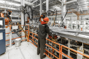 ¿Cómo evitar paros de línea por falta de refacciones industriales? Estrategias de importación para empresas en México